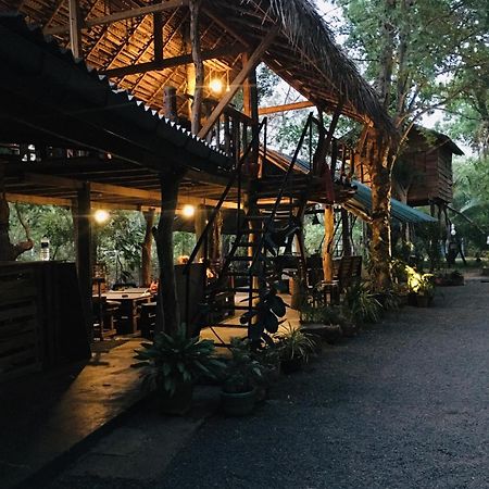 Tree House Hostel Sigiriya Eksteriør bilde