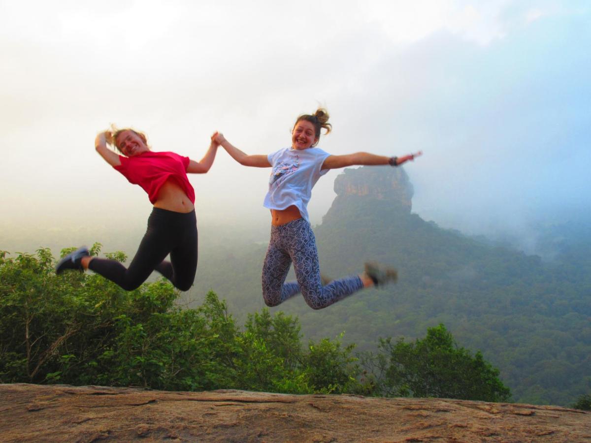 Tree House Hostel Sigiriya Eksteriør bilde
